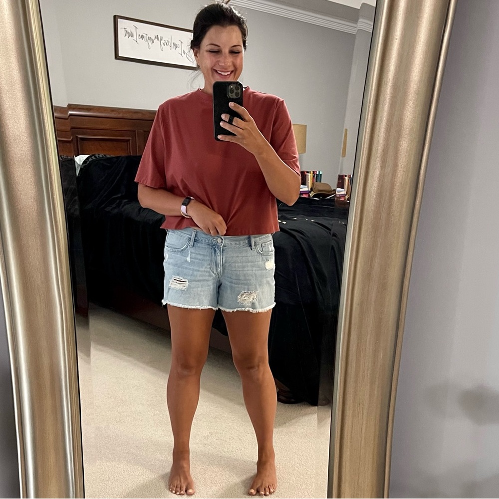 Old Navy ‘Diva’ Cut Off Jean Shorts